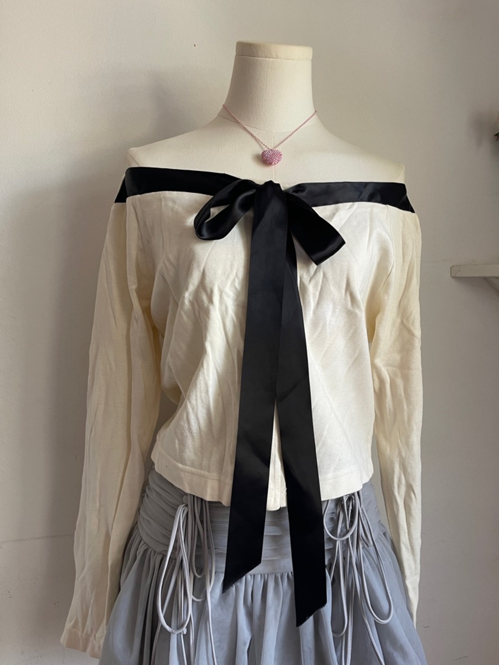 Vintage Off-Shoulder Cream Crop Top with Black Ribbon Tie - Picture 3 of 5